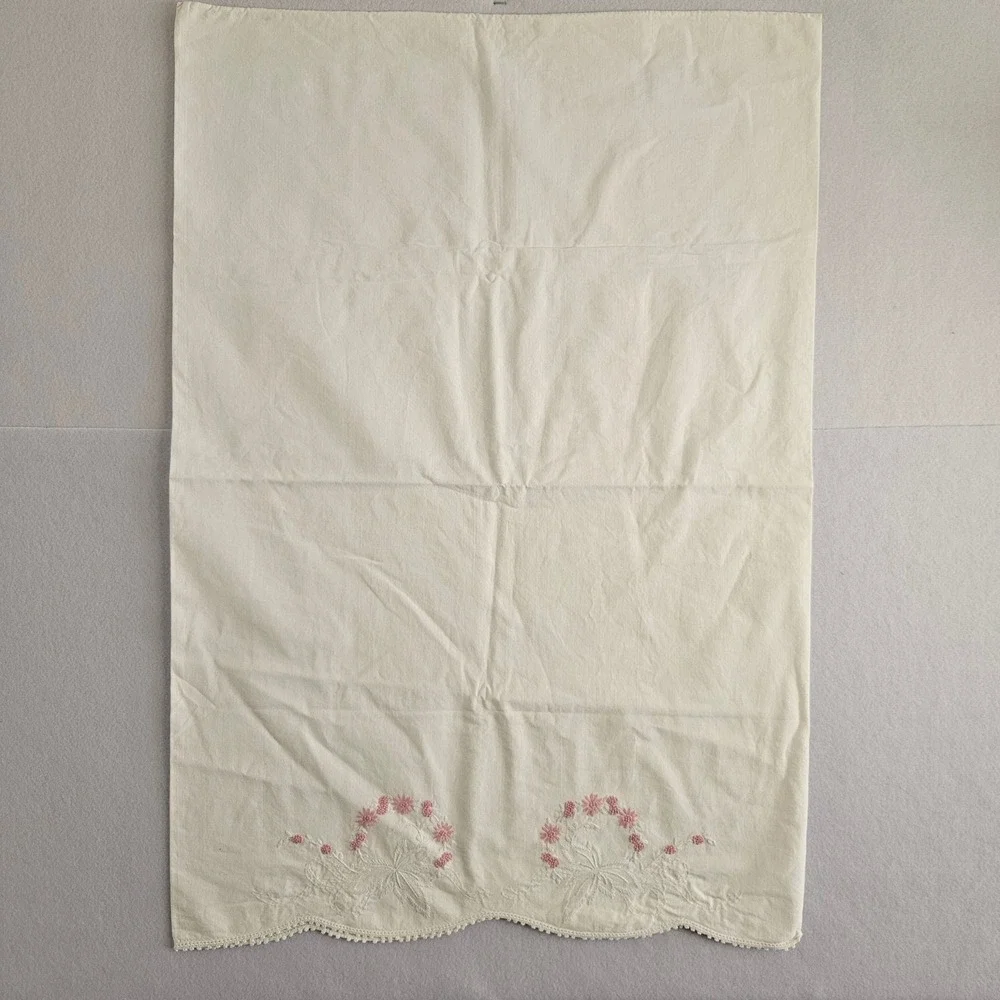 Vtg Cream Embroidered Pillowcase Pink Floral Hand Work Scalloped Crochet Edge